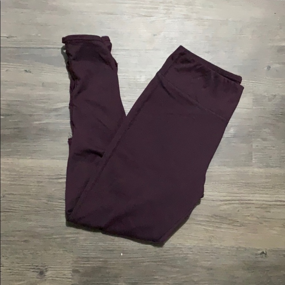 Maroon leggings